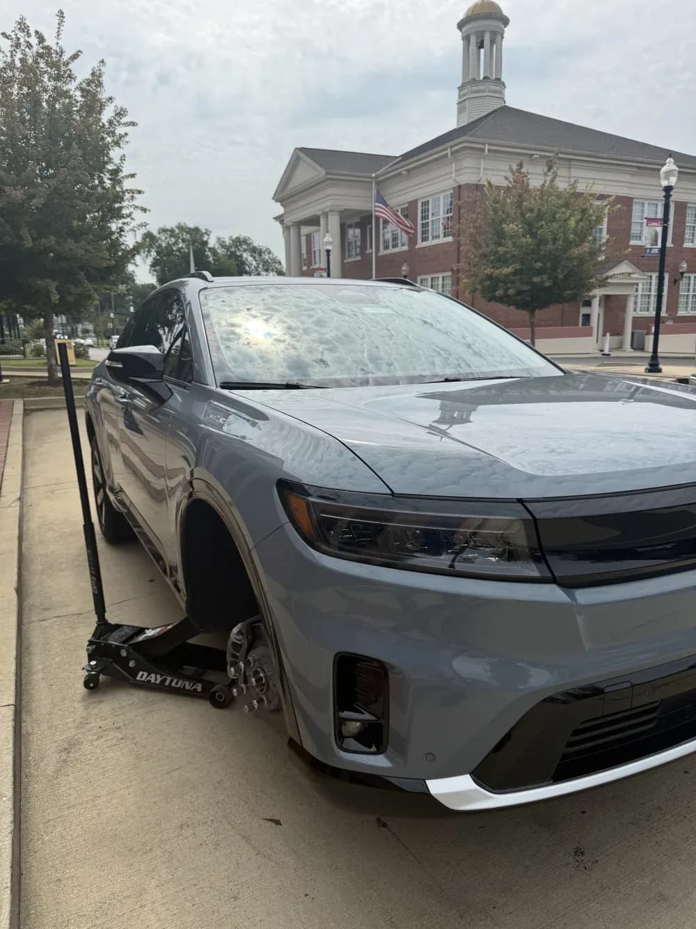 Spears Roadside Assistance — jump-starts, tire changes, lockouts, fuel & towing near Oxford, Alabama